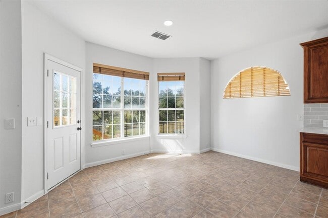 Building Photo - 11316 Cedarcliffe Dr