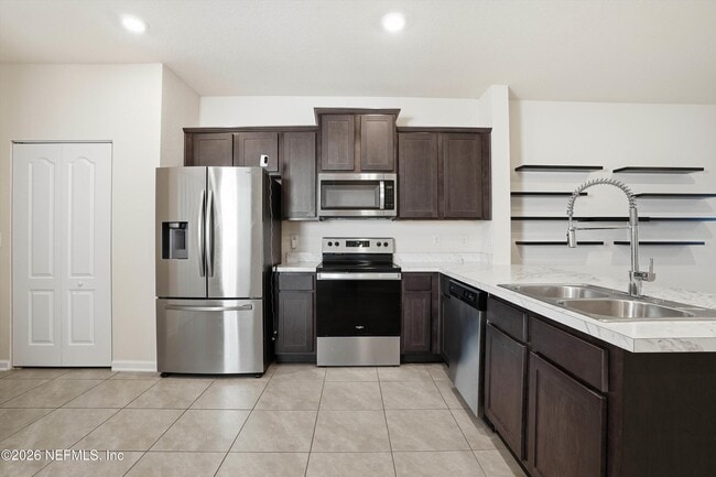 Building Photo - 377 Aralia Ln