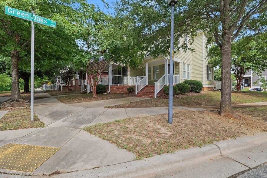 Building Photo - 2211 Charles Harshaw Ave