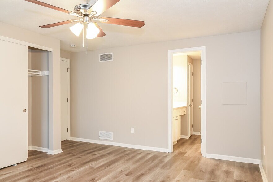 Building Photo - 1204 Daylight Dr