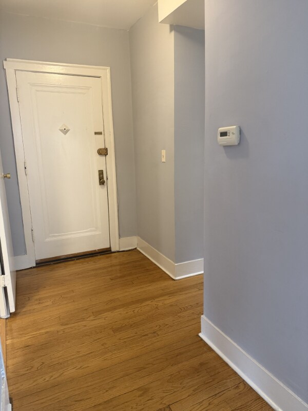 Building Photo - 5031 N Harding Ave