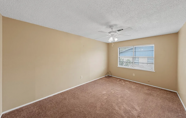 Building Photo - 804 Kipling Dr
