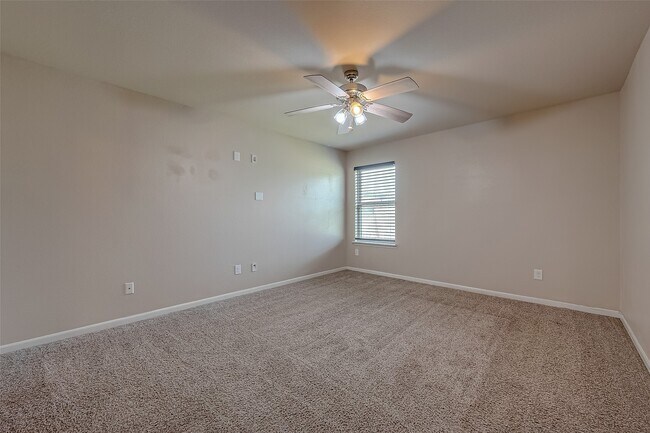 Building Photo - 12 Santa Clara Dr