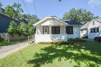 Building Photo - 2 Bed, 1 Bath Home for Rent – Near Downtown Rochester