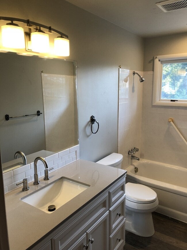 Building Photo - Mead School District-Great Country Homes n...