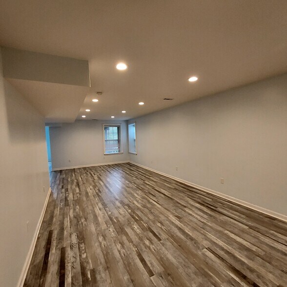 Lower level family room - 1238 Freedom Pt