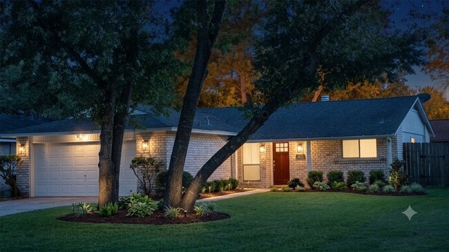 Building Photo - 14419 Cypress Leaf Dr