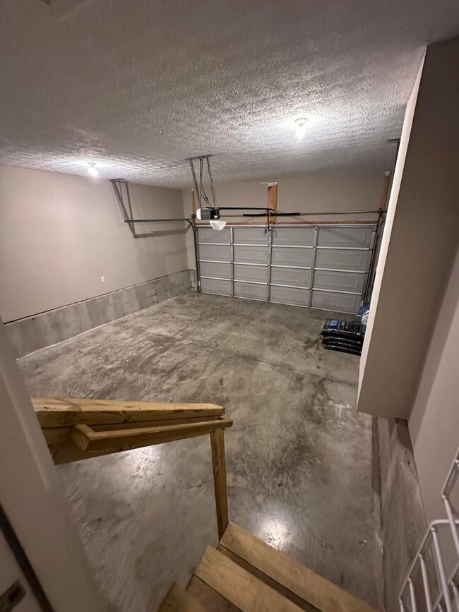 Building Photo - 106 Bluegrass Beat Cove