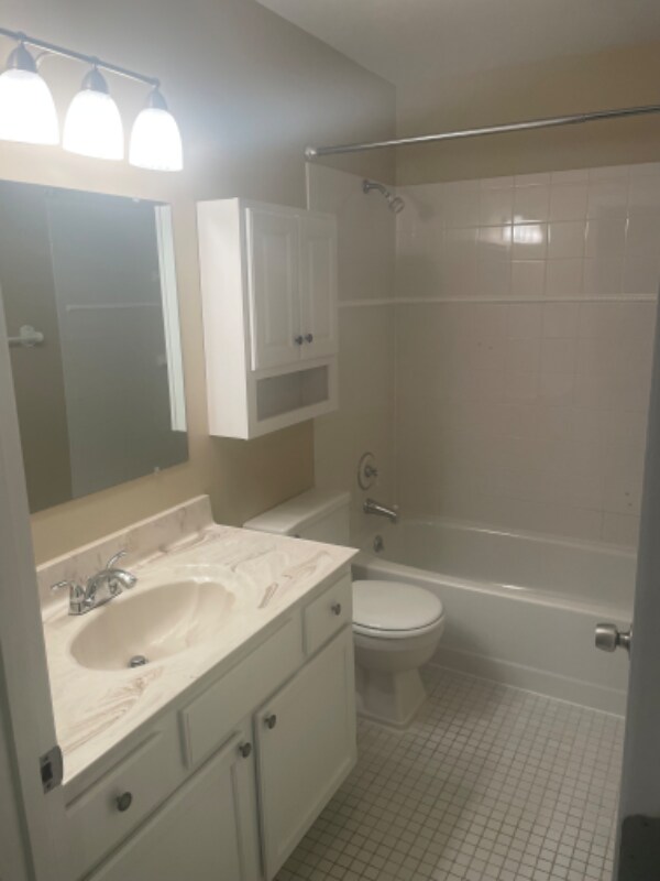 Building Photo - 23 Queens Creek