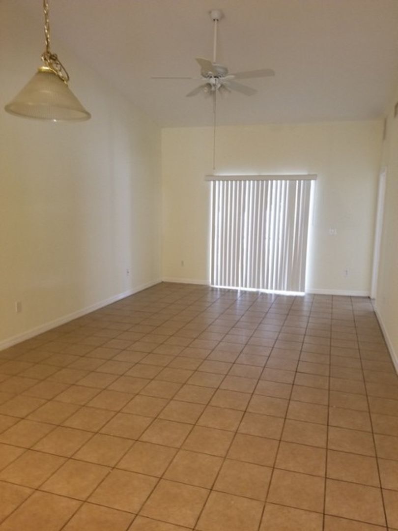 Building Photo - 525-529 Glendale Avenue