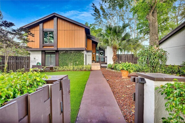 Building Photo - 1610 W Sandpiper Cir