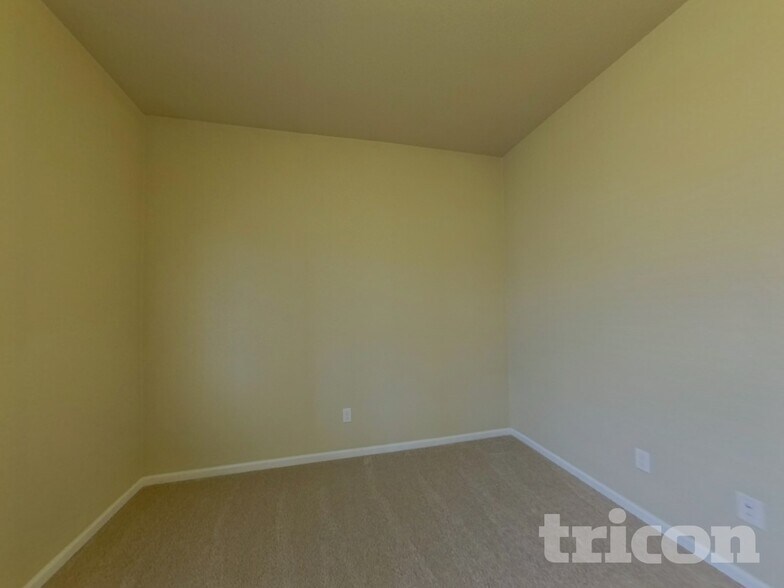 Building Photo - 8378 Hardwood Cir