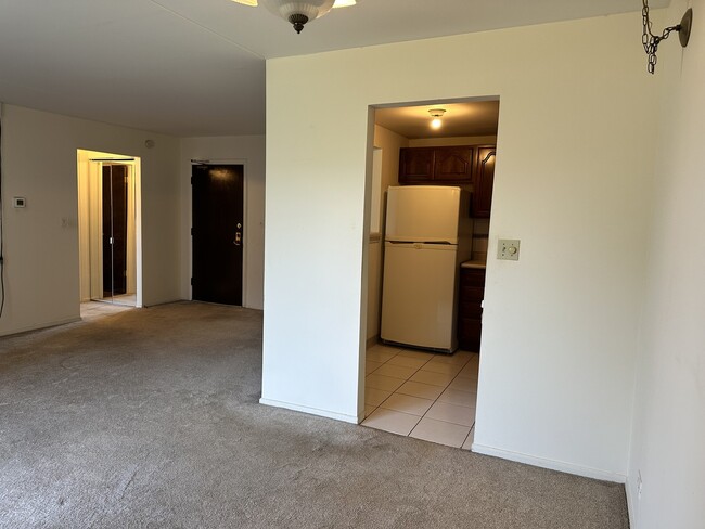 Building Photo - 1460 Fairlane Dr