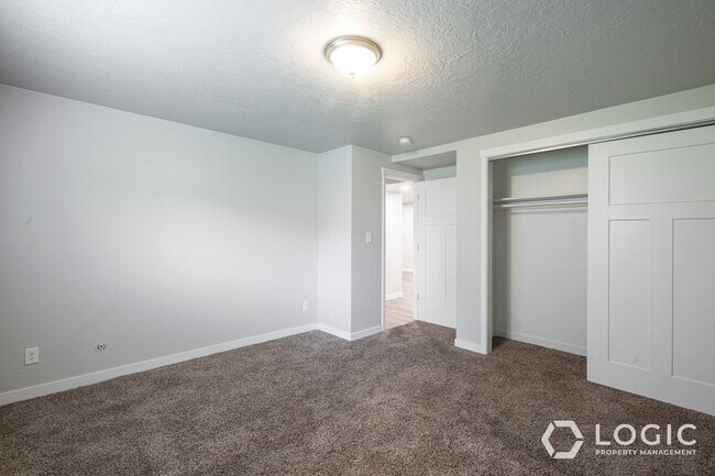 Building Photo - 138 S 300 W
