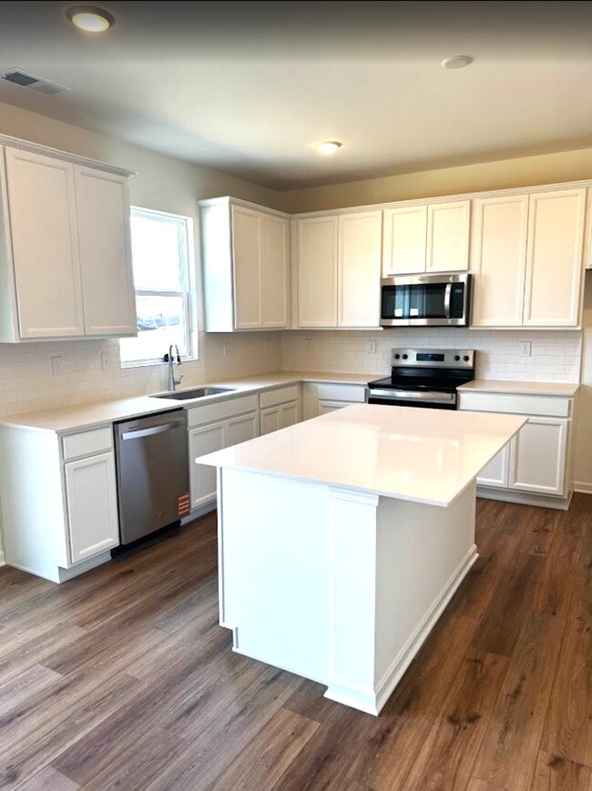 Building Photo - New Construction 4 Bedroom Home