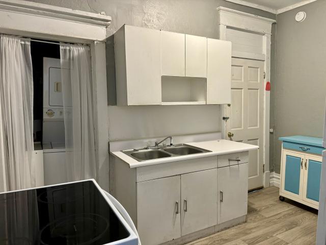 Building Photo - 3 bedroom in Huntington WV 25701