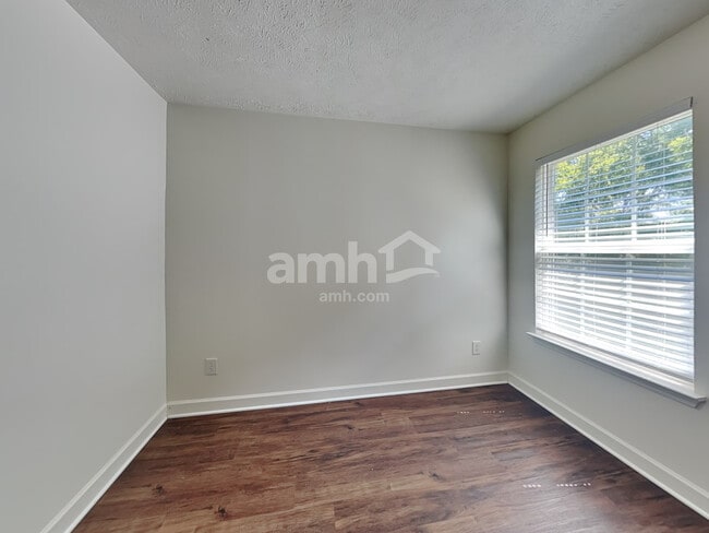 Building Photo - 645 Smoky Mountains Dr