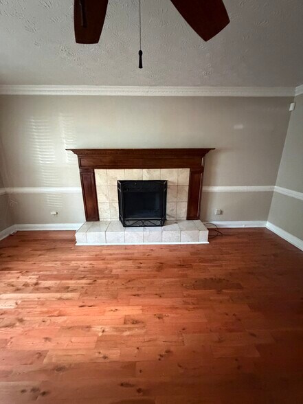 Building Photo - 265 Fairfield Cir