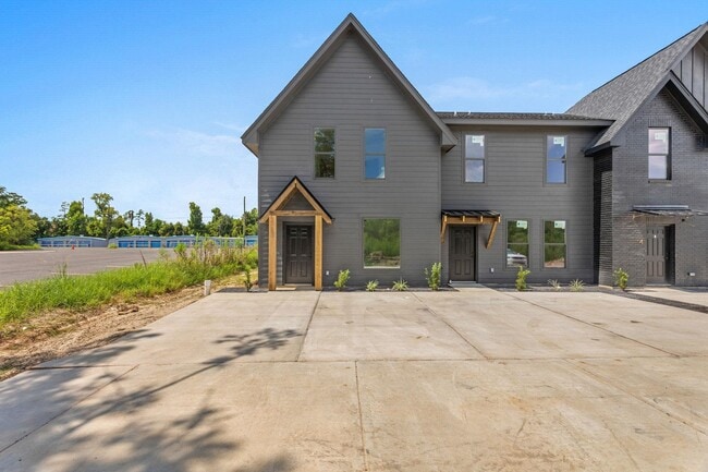 Building Photo - 3525 Heard Rd