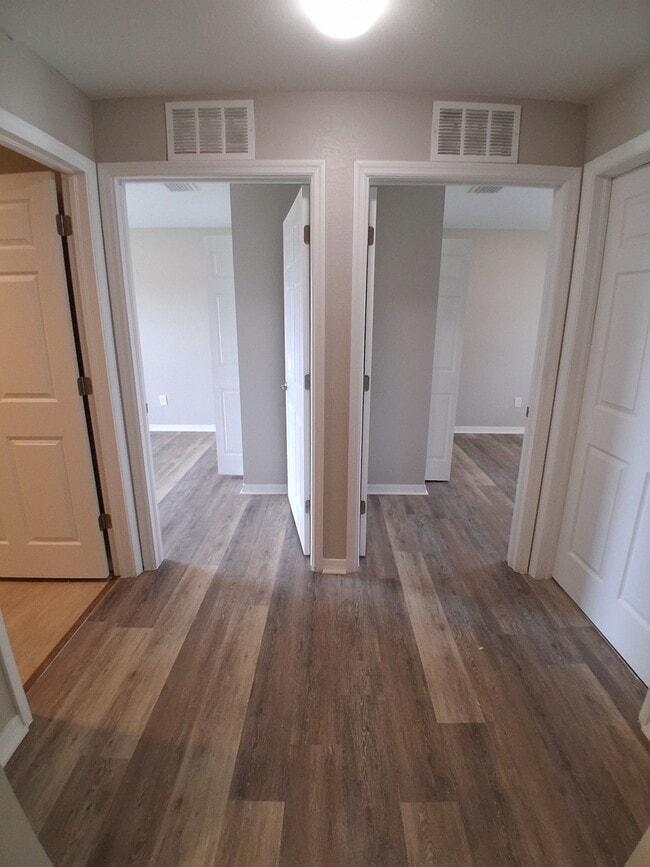 Building Photo - 7061 Tide Cir