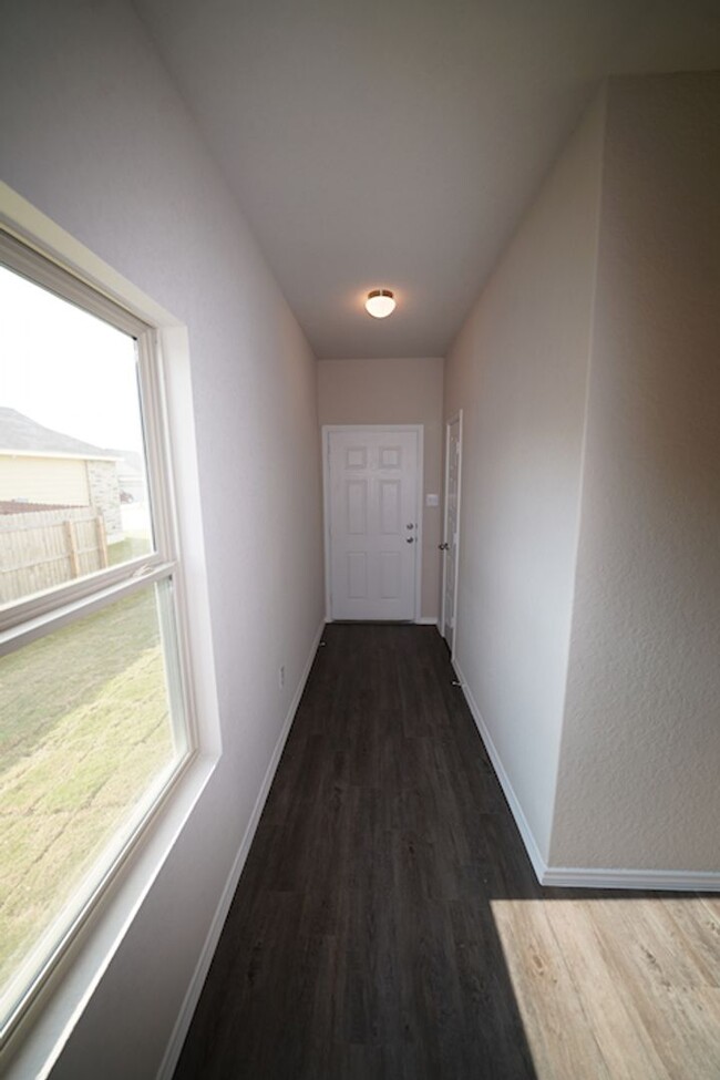 Building Photo - Lovely Home For Rent in New Braunfels, TX!...