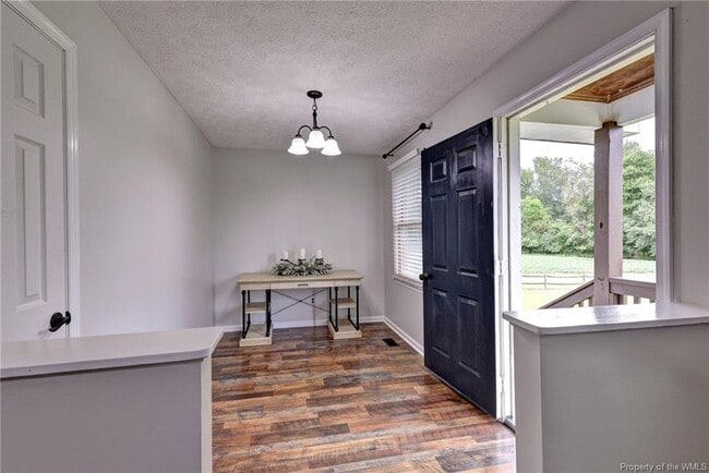 Building Photo - 5930 Farmers Dr