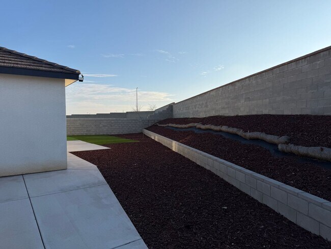 Building Photo - 4304 Sun Orchard Dr