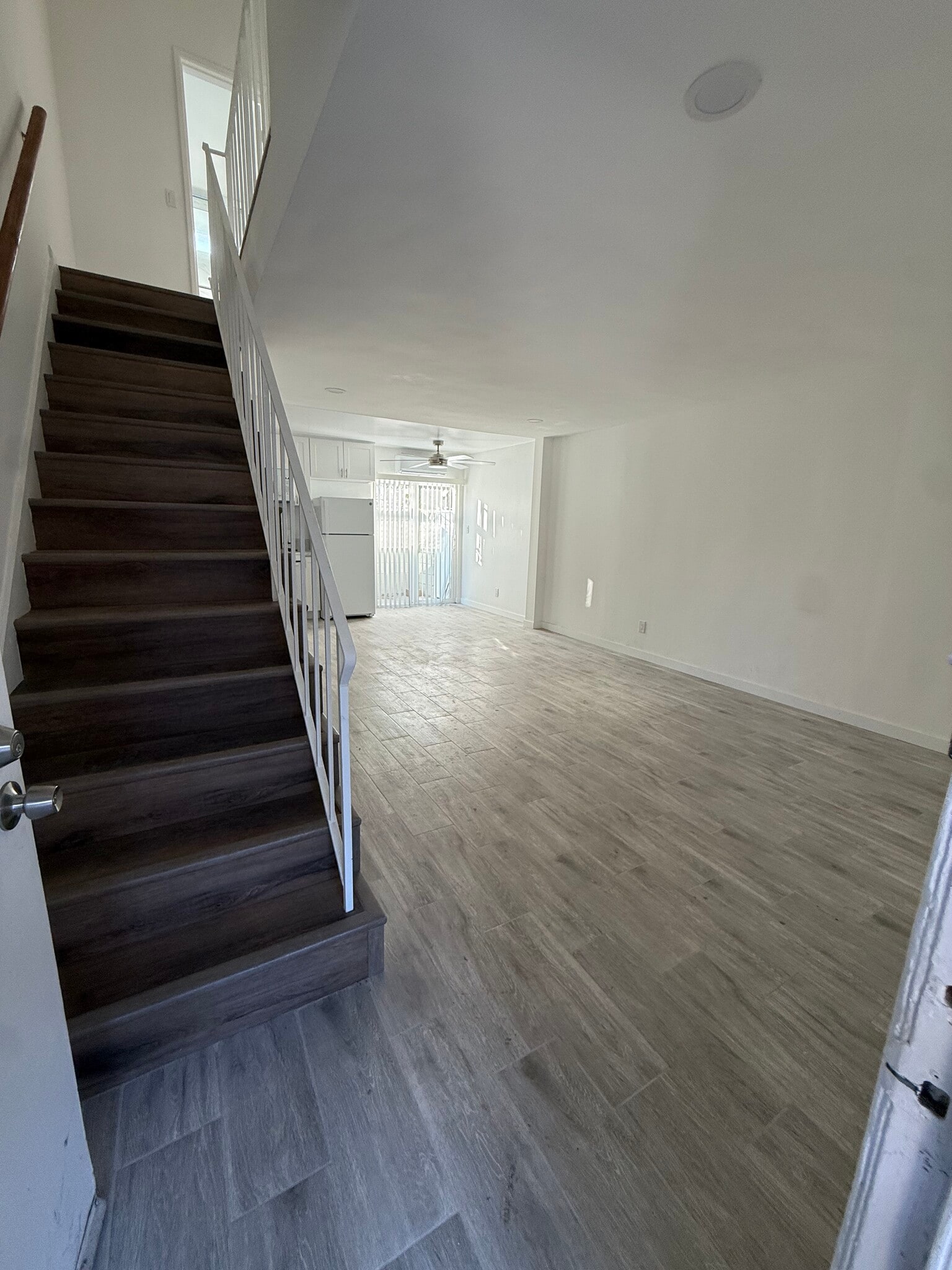 Living room and dining room - 14642 Calvert St