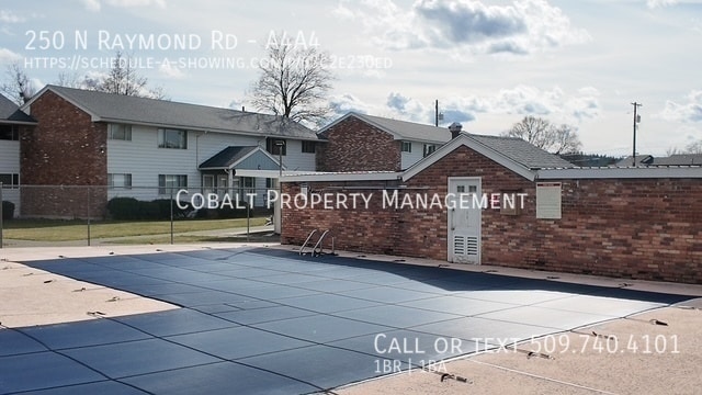 Primary Photo - 250 N Raymond Rd