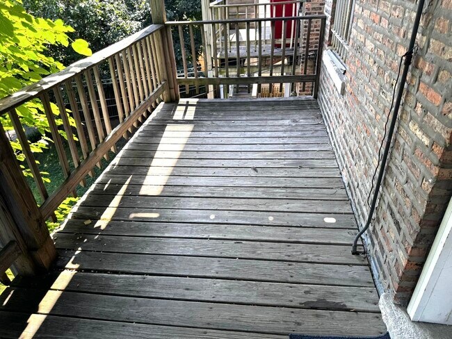 Building Photo - 2155 N Kenneth Ave