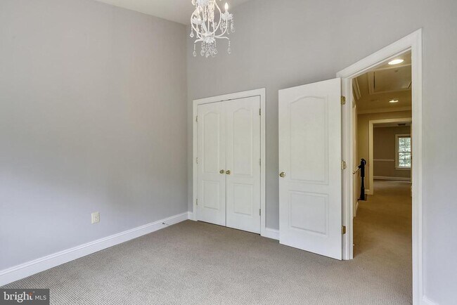 Building Photo - 10555 Tuckerman Heights Cir