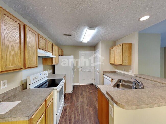 Building Photo - 1237 Cheyenne Ct