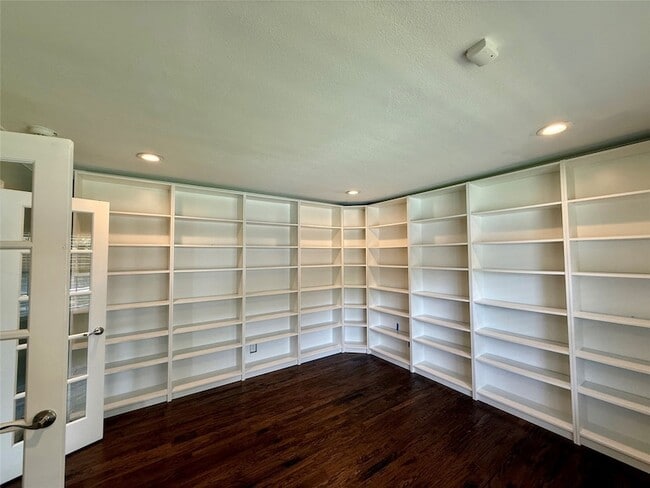 Building Photo - 13455 Mill Grove Ln