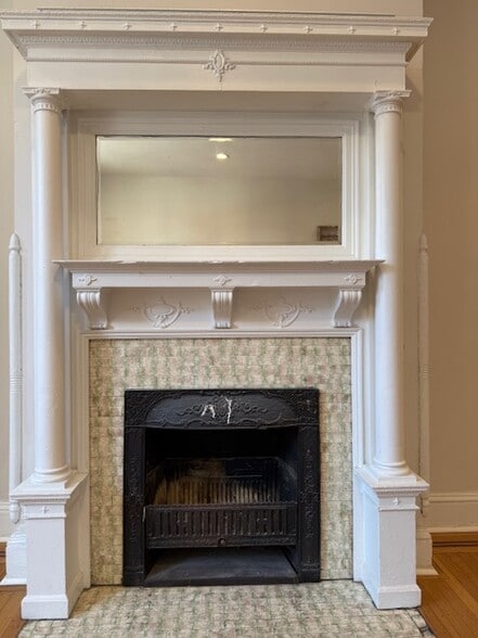 Decorative Fireplace Surround - 2221 Saint Paul St