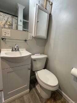 Building Photo - 206 E Worley Ave