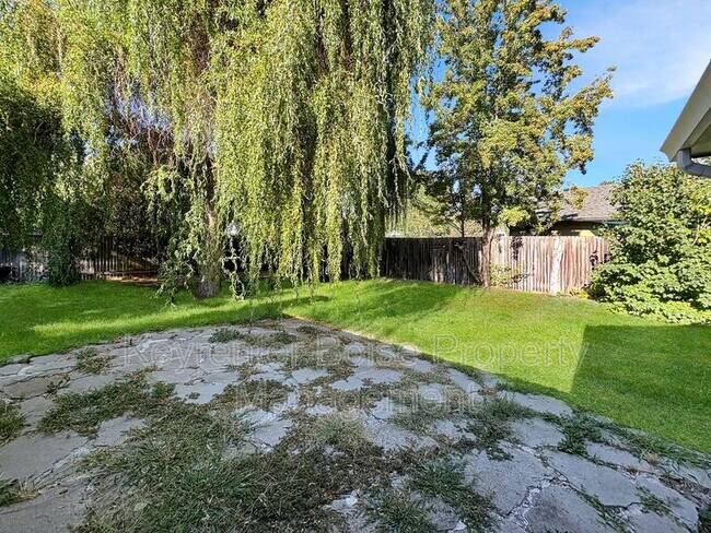 Building Photo - 6503 W Baron Dr