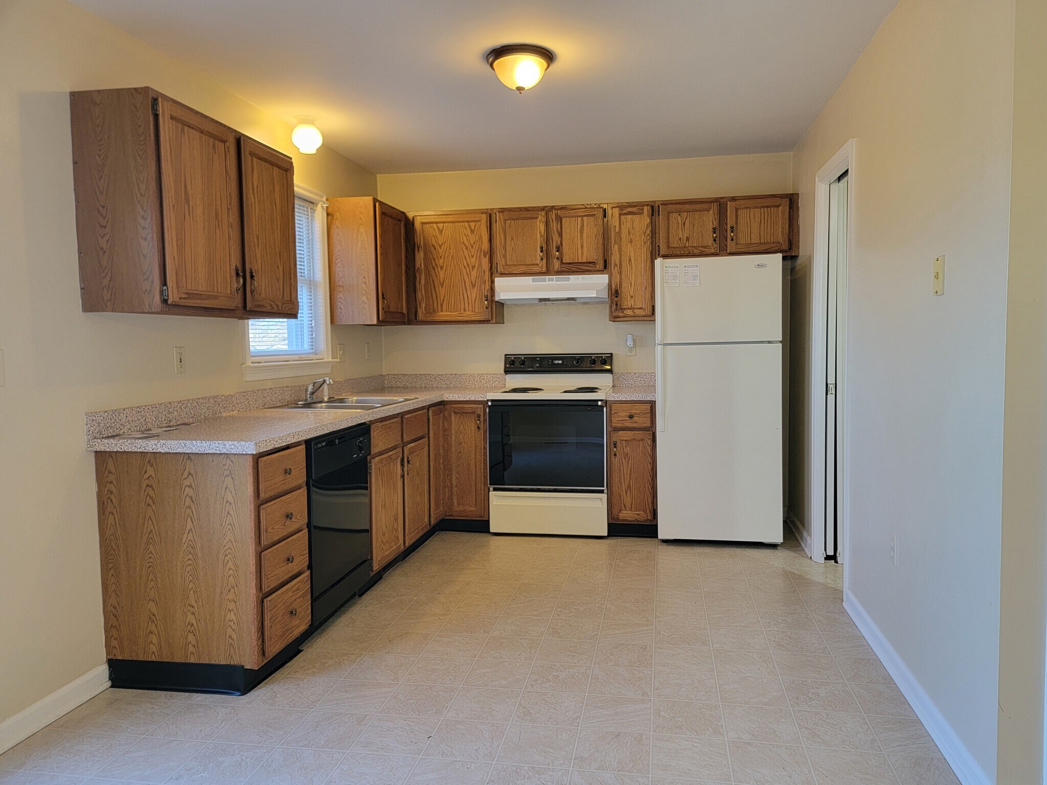 Building Photo - 46 Ironstone Dr