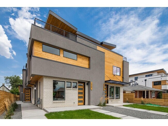 Building Photo - ONE MONTH FREE - Modern 3BR Townhome in Denver