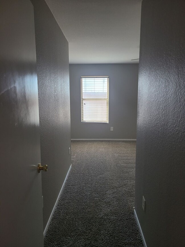 Building Photo - 19408 N Smith Dr