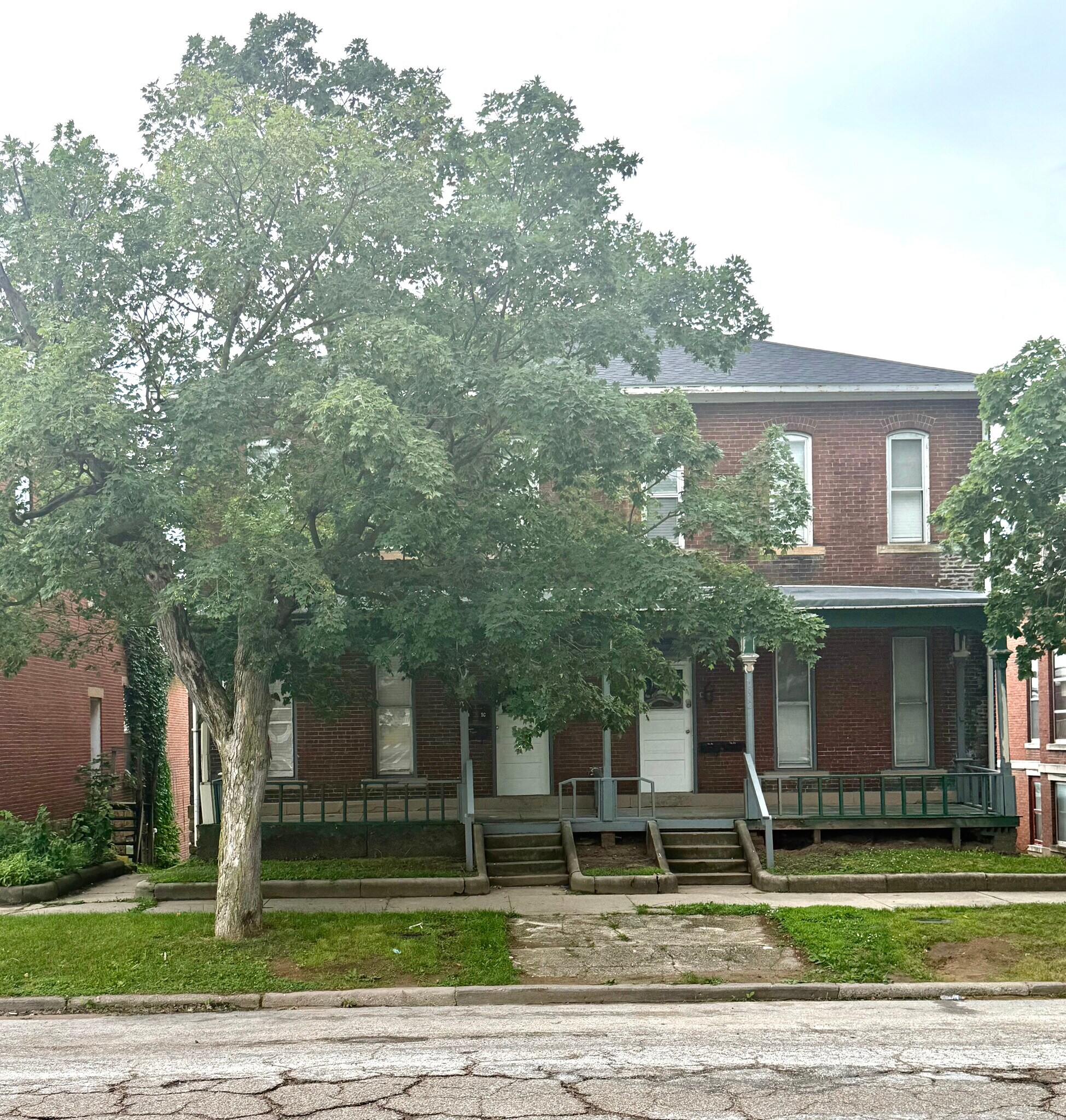 Building Photo - 820 Avenue F