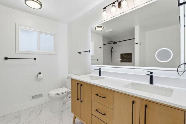 Building Photo - $5795 - Ranch-style home with acreage in West Gilroy's quiet countryside