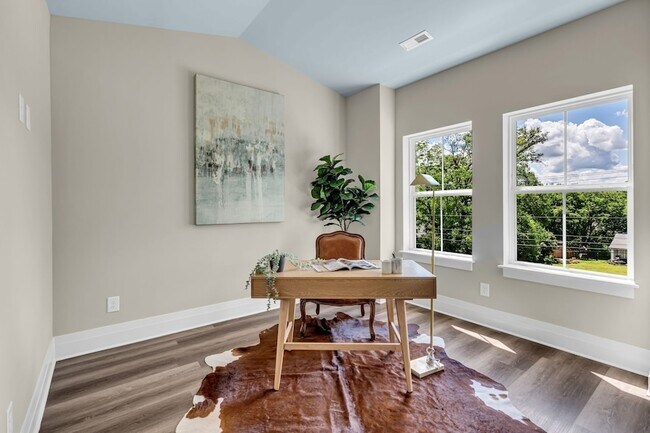 Building Photo - 1002 Noble Lp