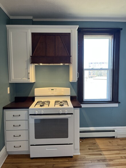 Building Photo - 415 E Saint Germain St