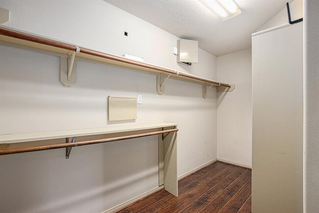 Building Photo - 25227 Ginger Ranch Dr