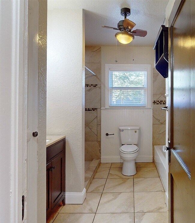 Building Photo - 511 Pearl St