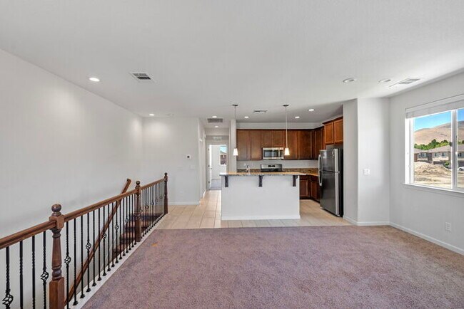 Building Photo - Welcome to this beautiful Carson City townhome available for rent