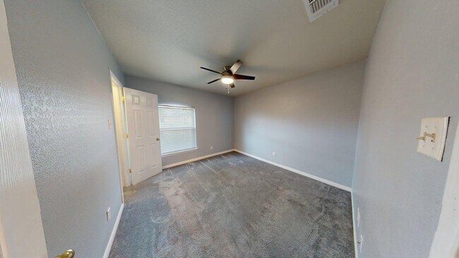 Building Photo - 106 Cedar Ridge Dr