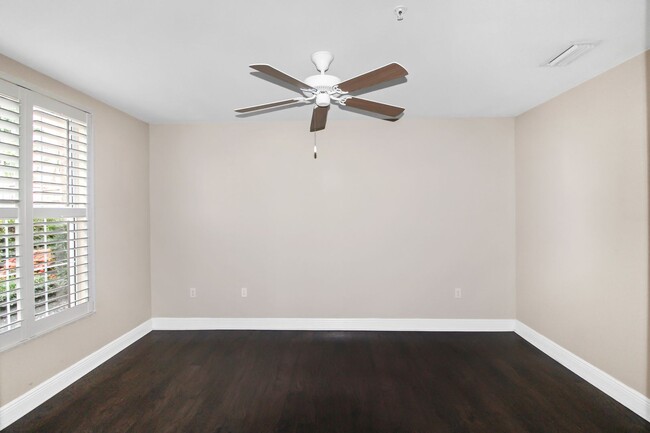 Building Photo - Sarasota National Annual Condo for Rent