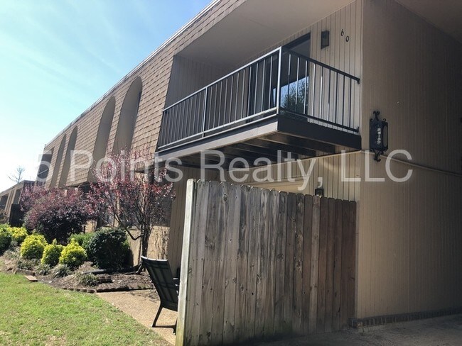 Building Photo - 420 Walton Ln