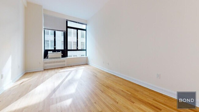Primary Photo - 1 Astor Pl